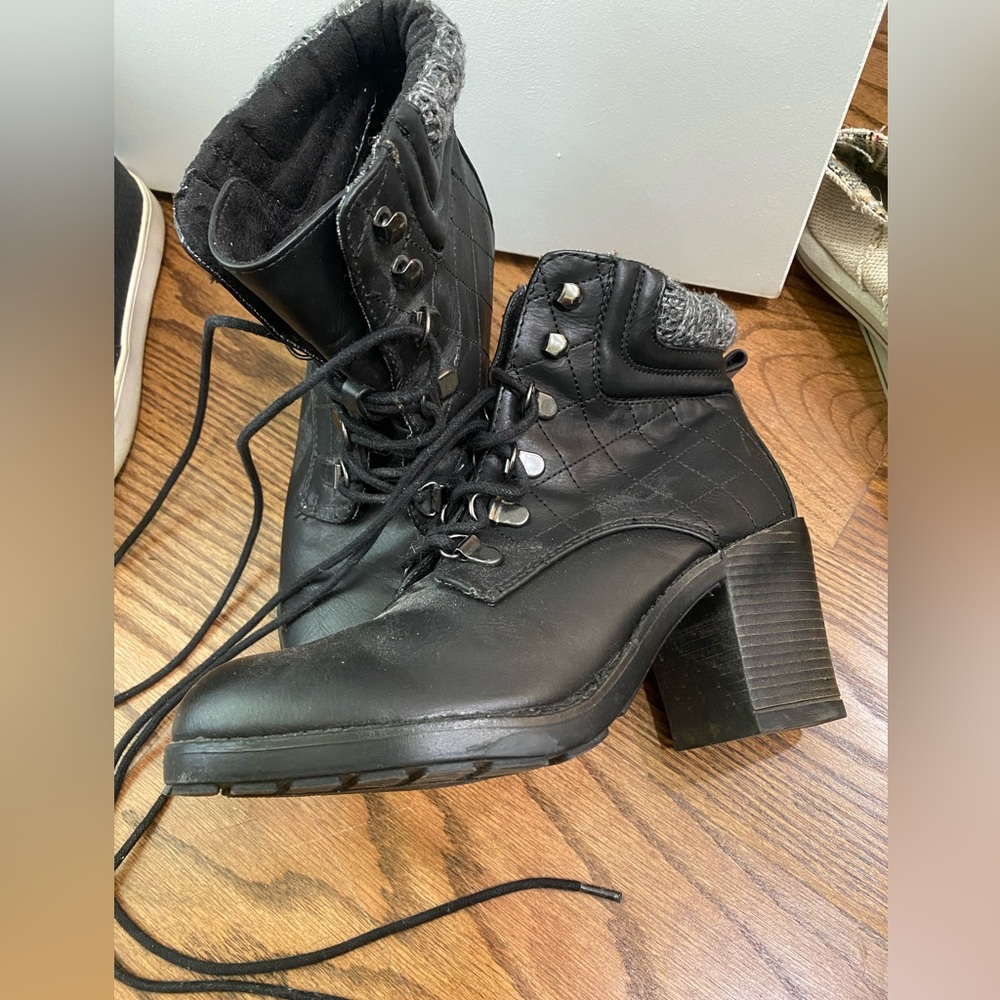 Black booties - Picture 2 of 2
